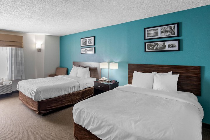 Room 21 of 29