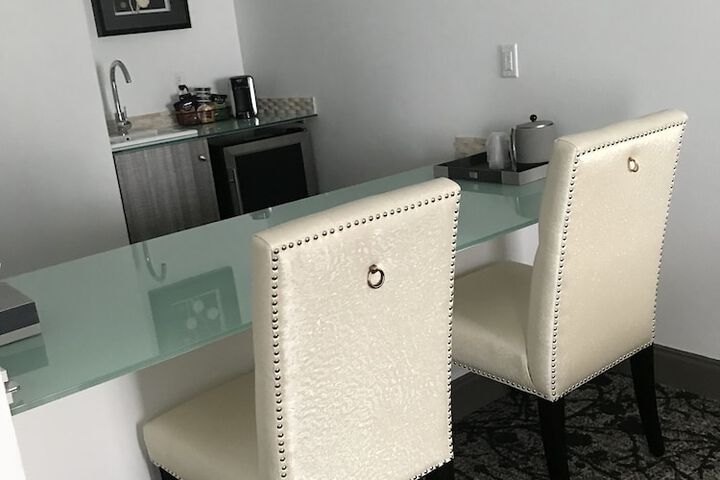 Room 25 of 52