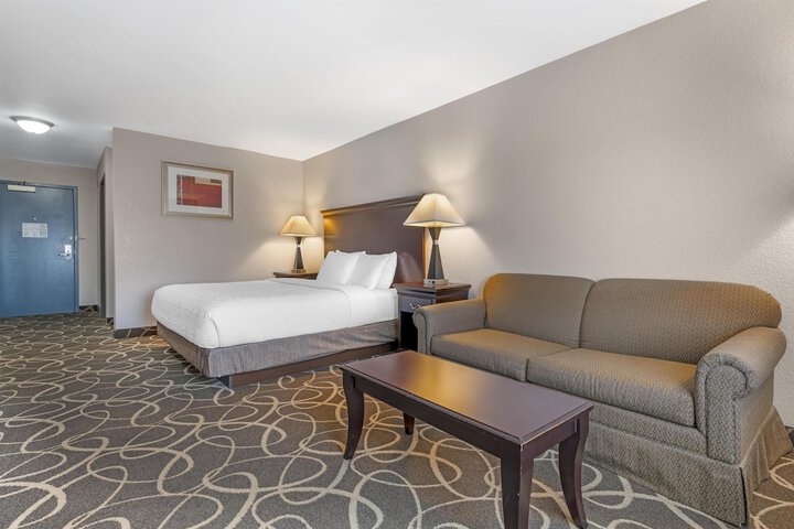 Best Western Plus Eau Claire Conference Center