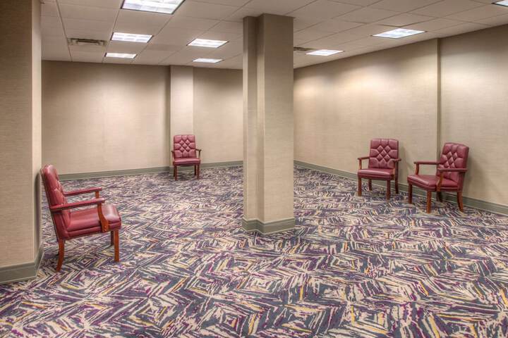 Room 62 of 118