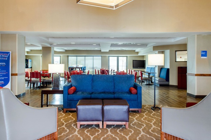 Hotel Interior 6 of 39