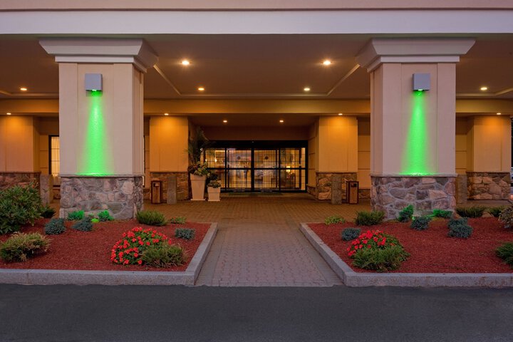 Holiday Inn Hotel & Suites Boston - Peabody by IHG