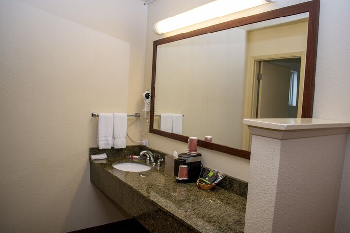 Room 20 of 29