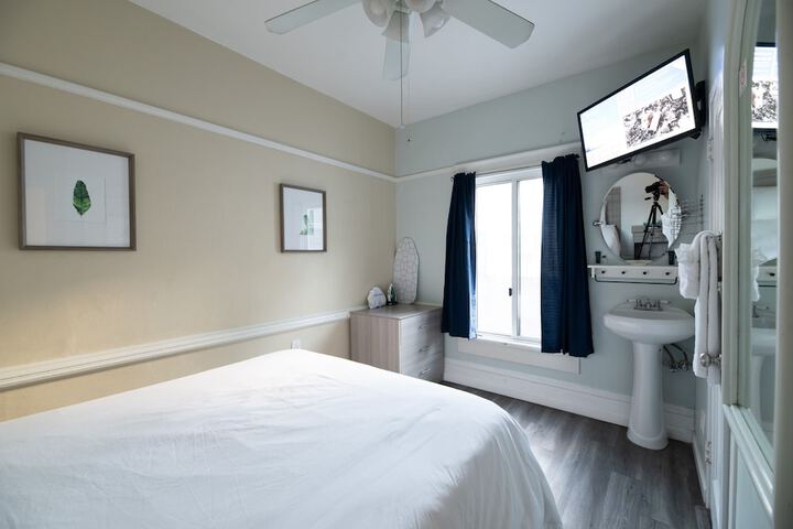 Room 35 of 55