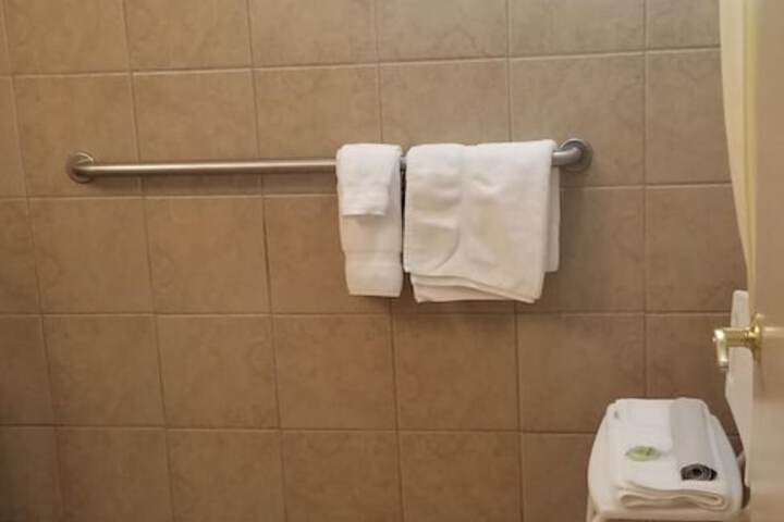 Room 21 of 33