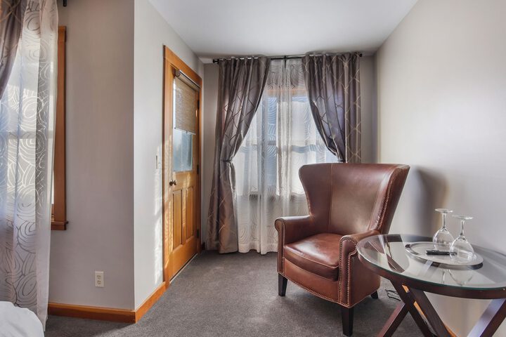 Room 38 of 68