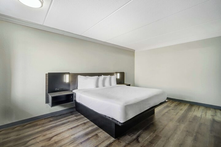 Room 22 of 25