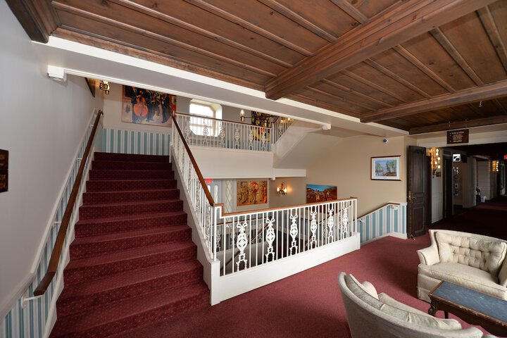 Hotel Interior 8 of 38