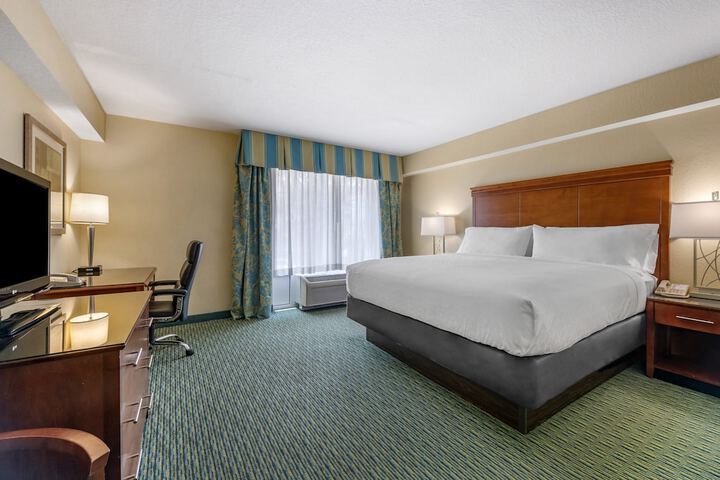 Room 51 of 119