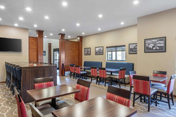 Comfort Suites West Indianapolis - Brownsburg