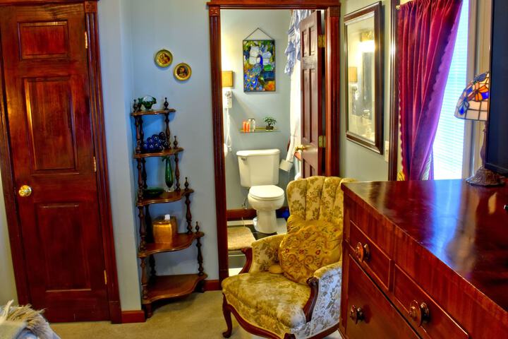 Room 42 of 171