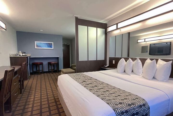 Room 19 of 32