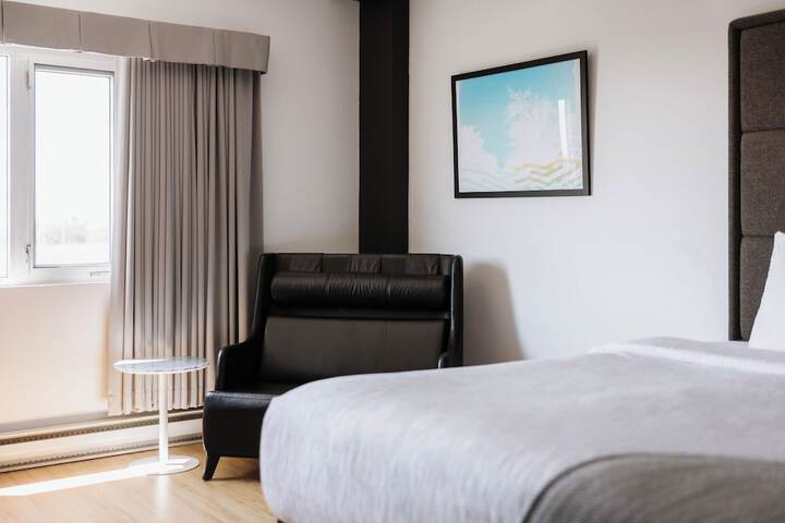 Hôtel Le Dauphin Montréal - Longueuil