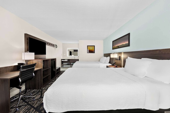Room 13 of 40