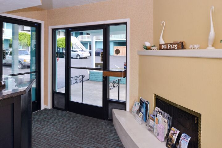 Hotel Interior 11 of 49