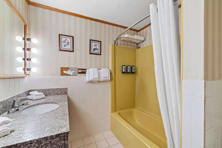 Best Western Adirondack Inn