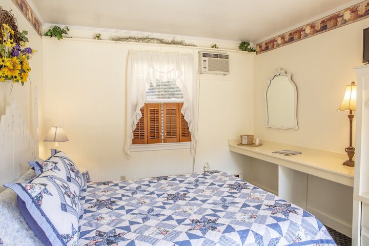 Room 42 of 136