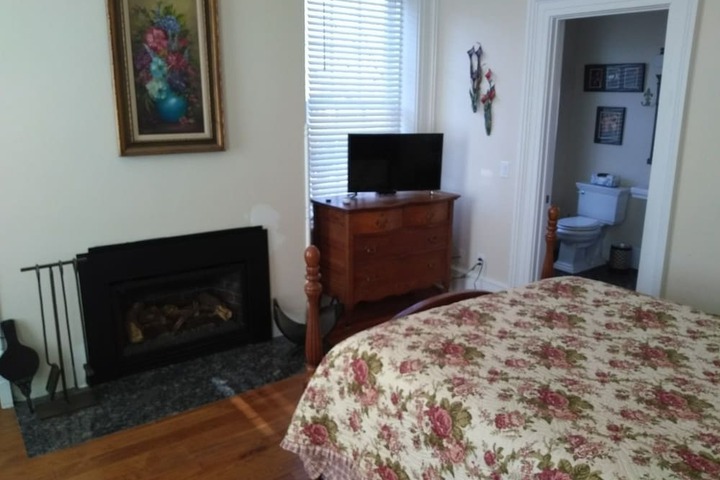 Room 30 of 32