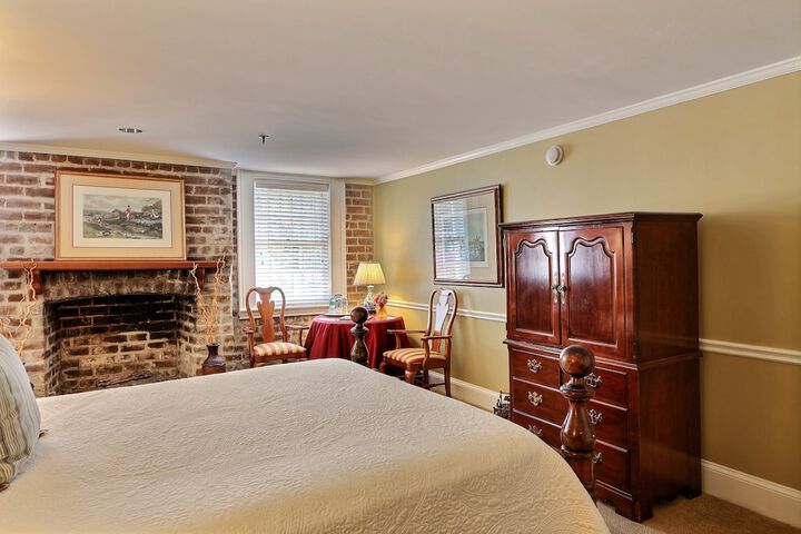 Room 155 of 170