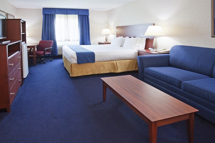 Room 14 of 37
