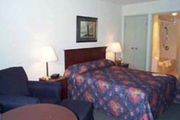 Howard Johnson Aurora