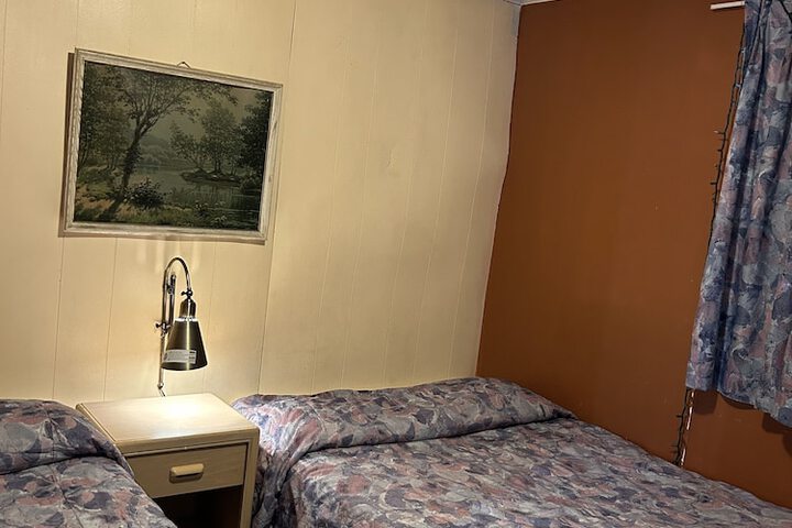 Room 12 of 25