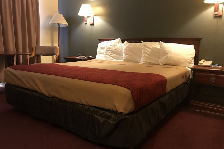 Room 13 of 31
