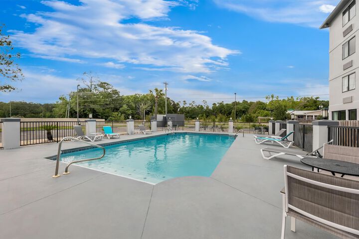 Spark by Hilton Biloxi Ocean Springs