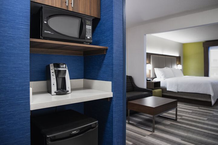 Holiday Inn Express & Suites Saskatoon Centre by IHG