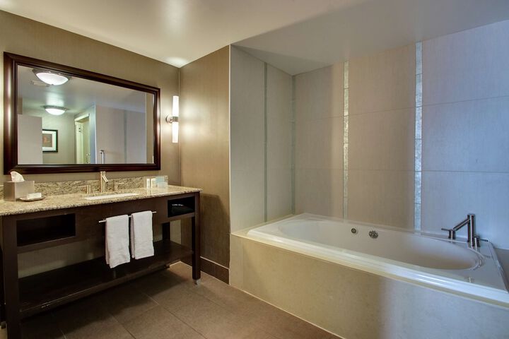 Room 20 of 38