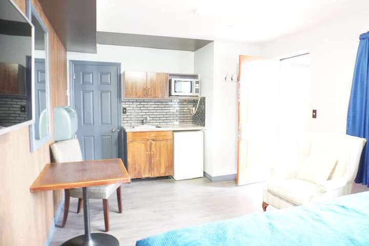 Room 15 of 24