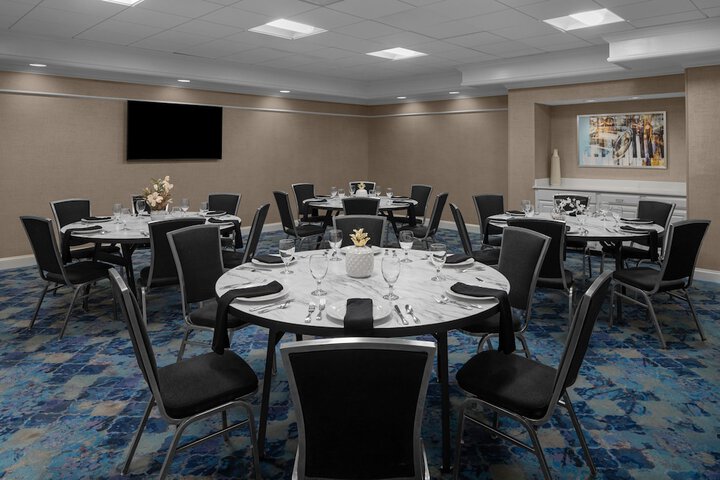 Hotel Indigo Mount Pleasant by IHG