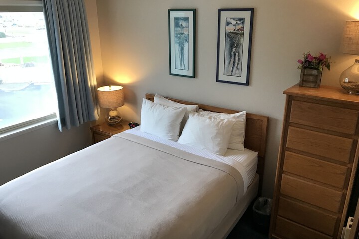 Room 165 of 260