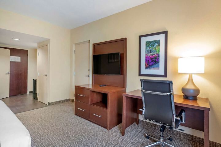 Room 16 of 95