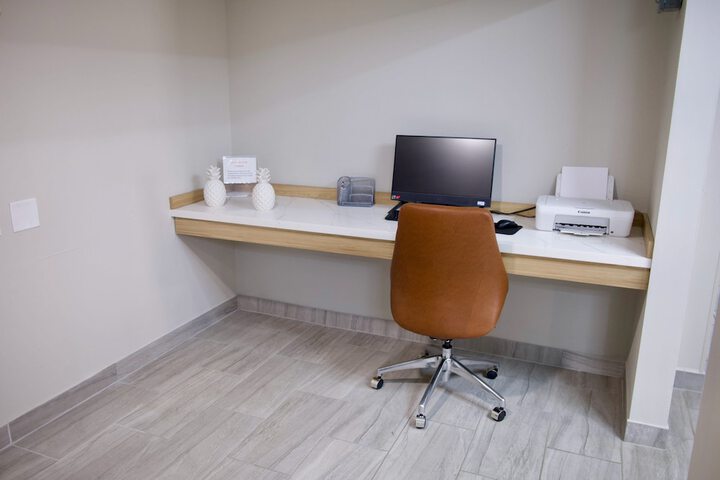 Business Center 49 of 50
