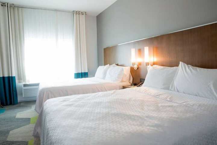 Room 16 of 30