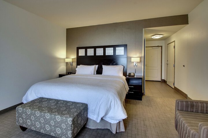 Room 12 of 38