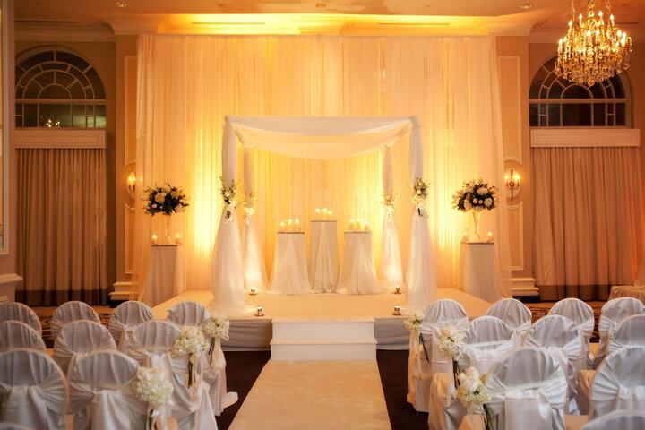 Ballroom/Hall 98 of 107