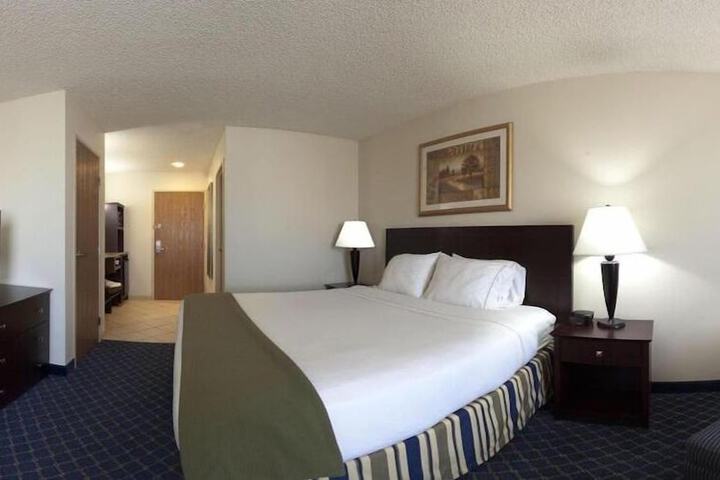 Room 21 of 32