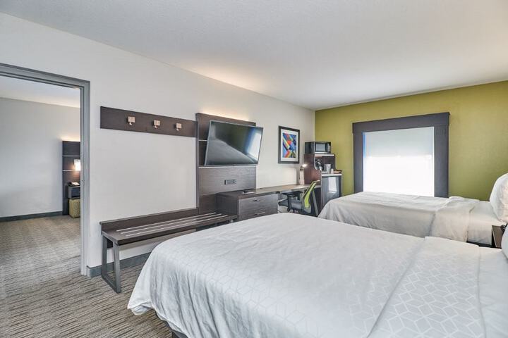 Room 15 of 51