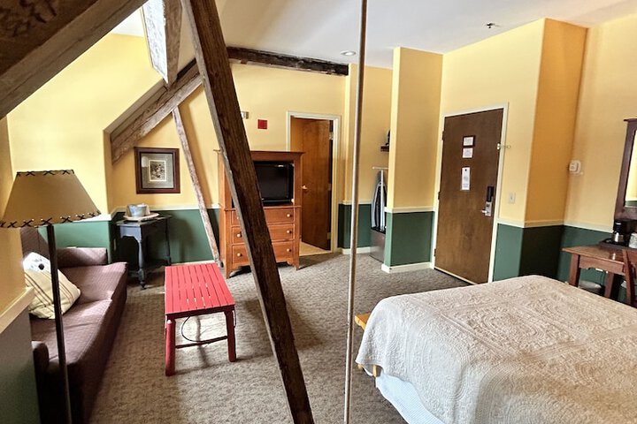Room 164 of 260