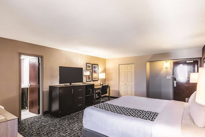 Room 18 of 36