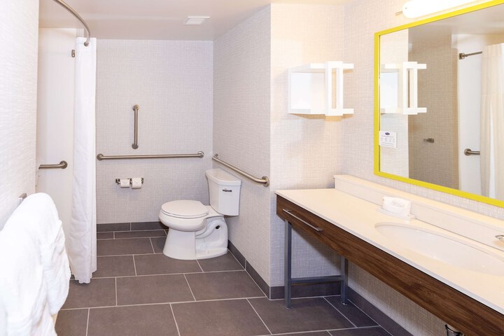 Hampton Inn Selma Ca