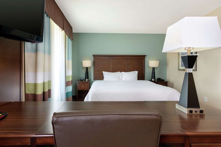 Room 15 of 33