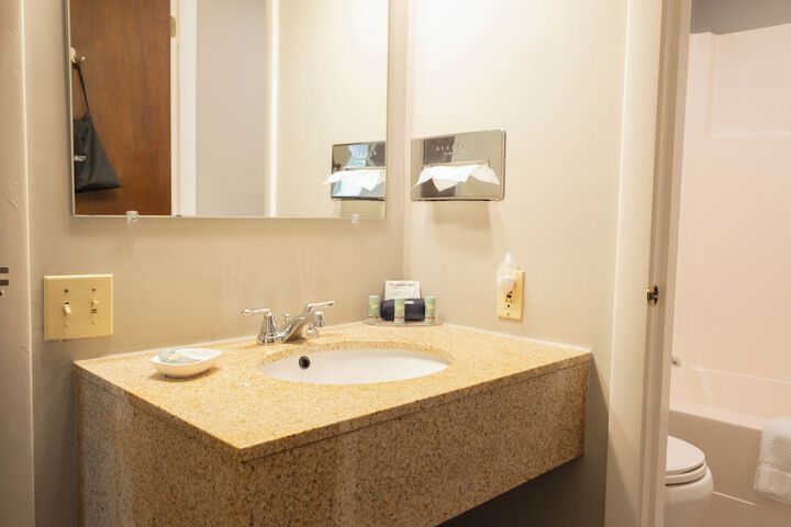 Fireside Inn & Suites Bangor