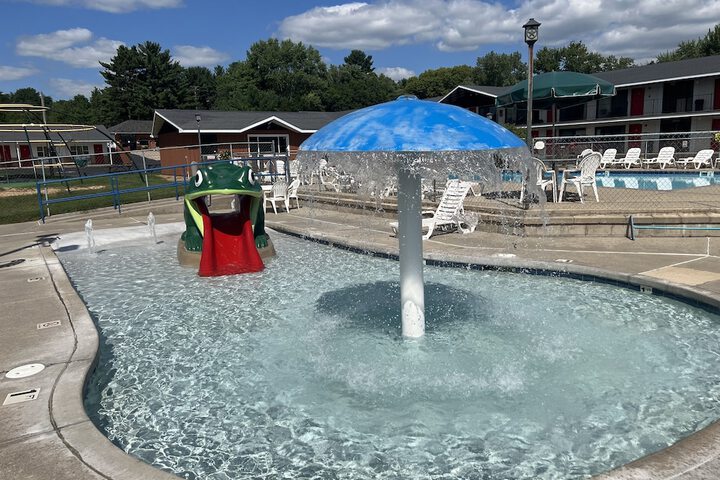 Pool 4 of 443