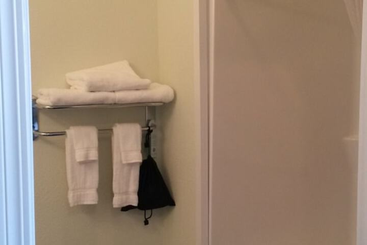 Room 7 of 17
