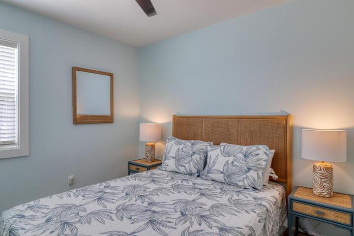 Beachfront Newly Renovated at Aqua Vista