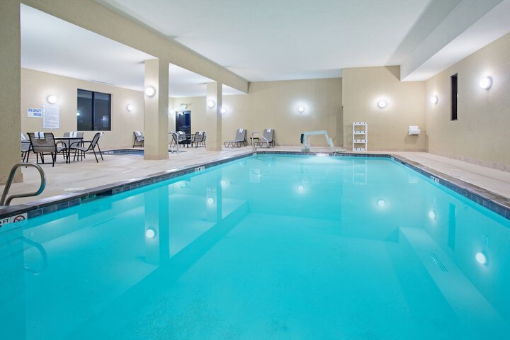 Pool 8 of 35