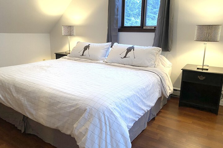 Room 43 of 211